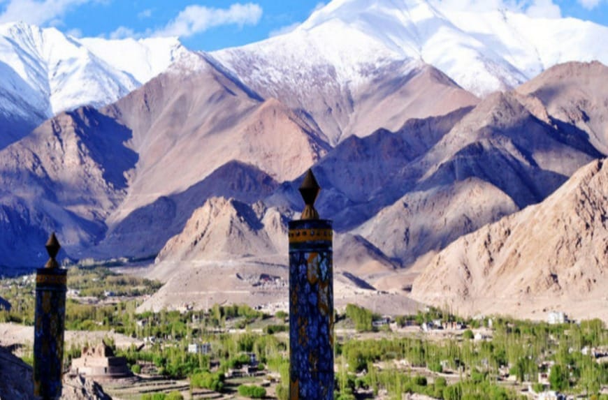 20 Best Trip Destinations In India For 2025 2 1. Leh-Ladakh, Jammu and Kashmir