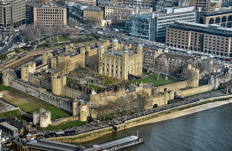 30 World Best Haunted Place: Ghost Area 12 The Tower of London in the United Kingdom