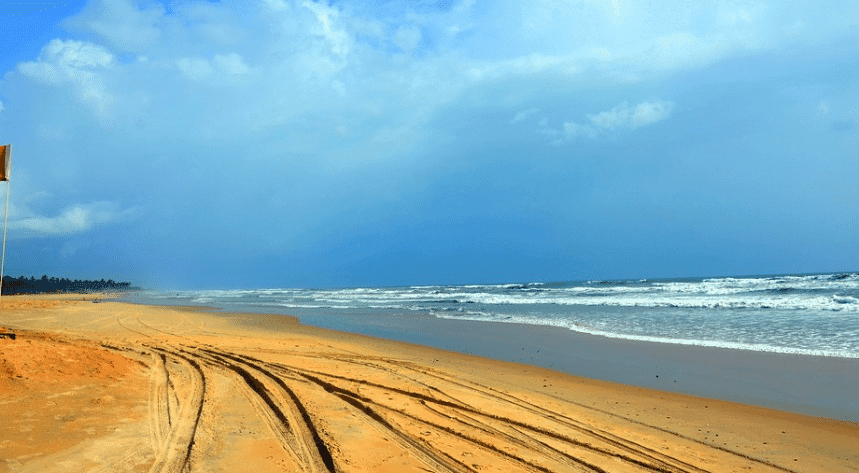 30 Best Haunted Places in Goa: Ghost Calling 15 Betalbatim Beach