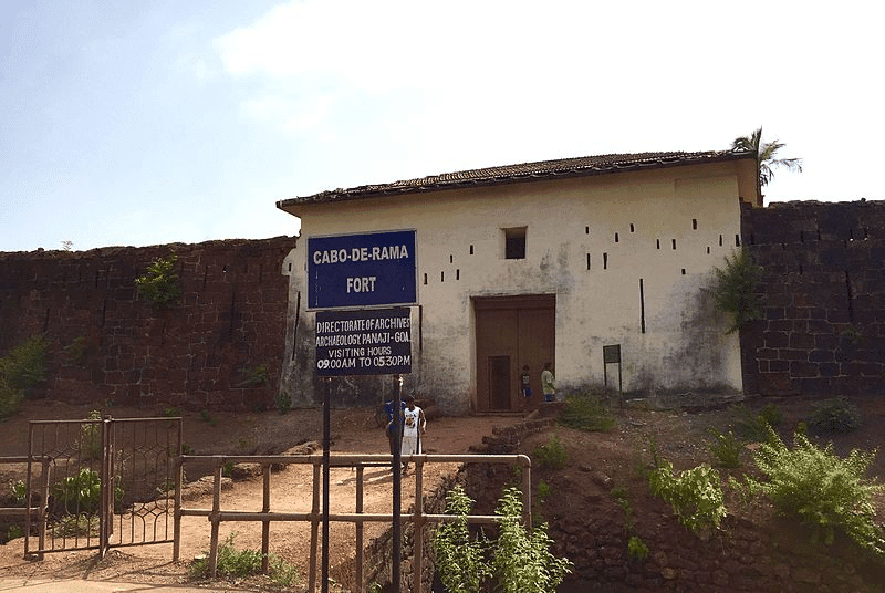 30 Best Haunted Places in Goa: Ghost Calling 14 Cabo de Rama Fort