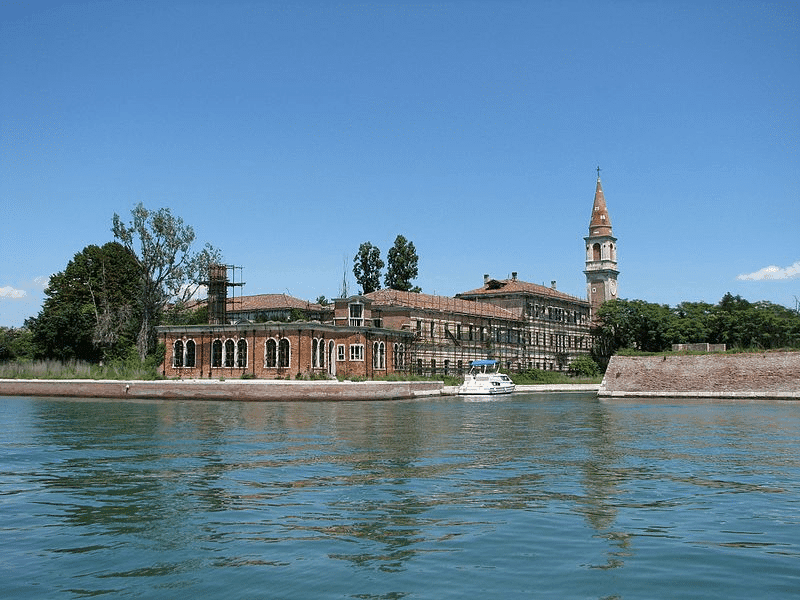 30 World Best Haunted Place: Ghost Area 4 Poveglia in Venice, Italy