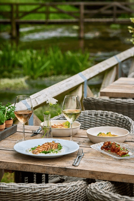 30 Best Places To Eat In The Cotswolds 28 The Crown