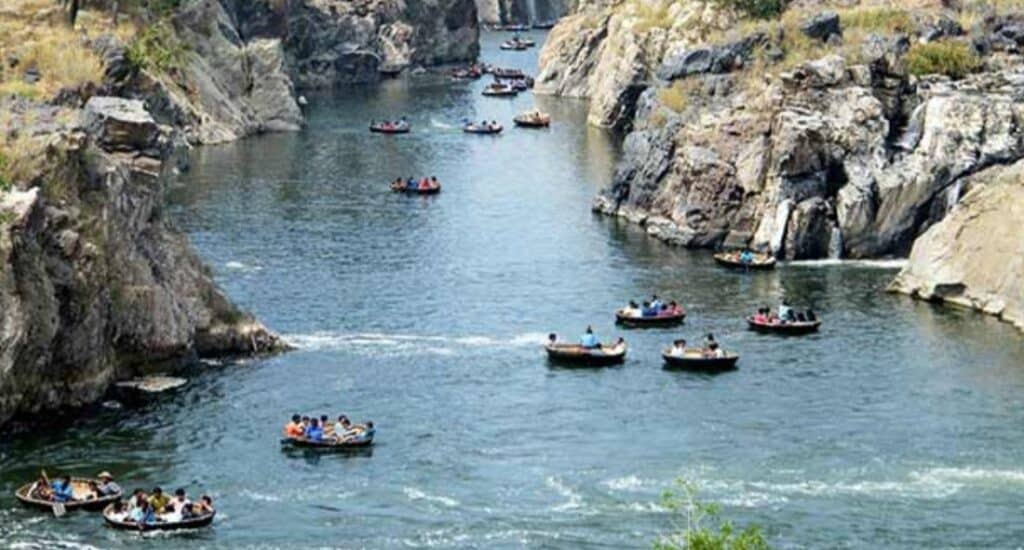 10 Best One-Day Trips from Bangalore 10 10. Hogenakkal Falls
