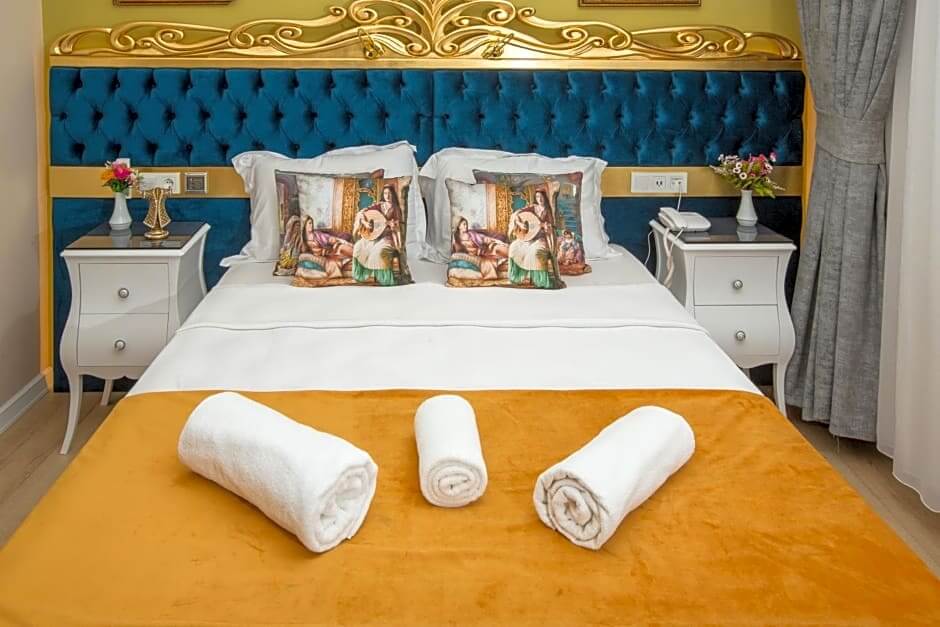 Atlantis Royal Hotel