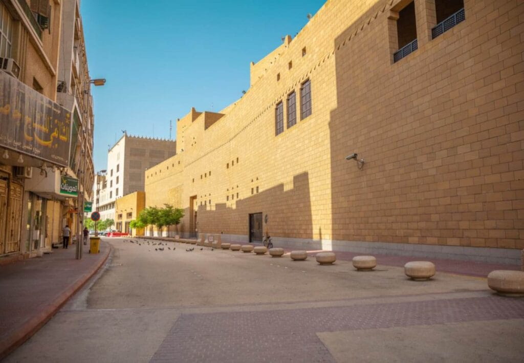 20 Best Tourist Places In Riyadh 7 Souq al-Thumairi Best Tourist Places In Riyadh