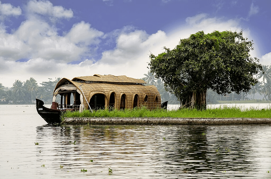 20 Best Tourist Places In December: Top December Getaways 6 Alleppey, Kerala Best Tourist Places In December