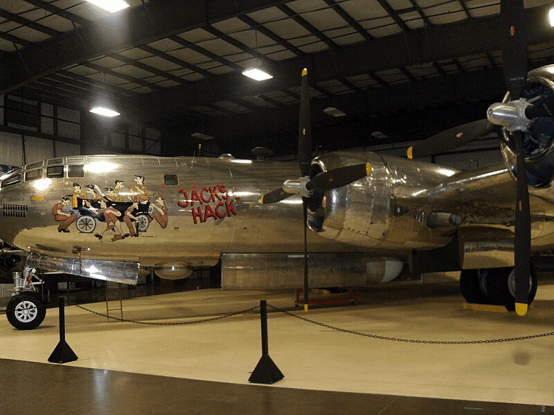 20 Best Tourist Places In Connecticut: Top Attractions In Connecticut 19 New England Air Museum Best Tourist Places In Connecticut