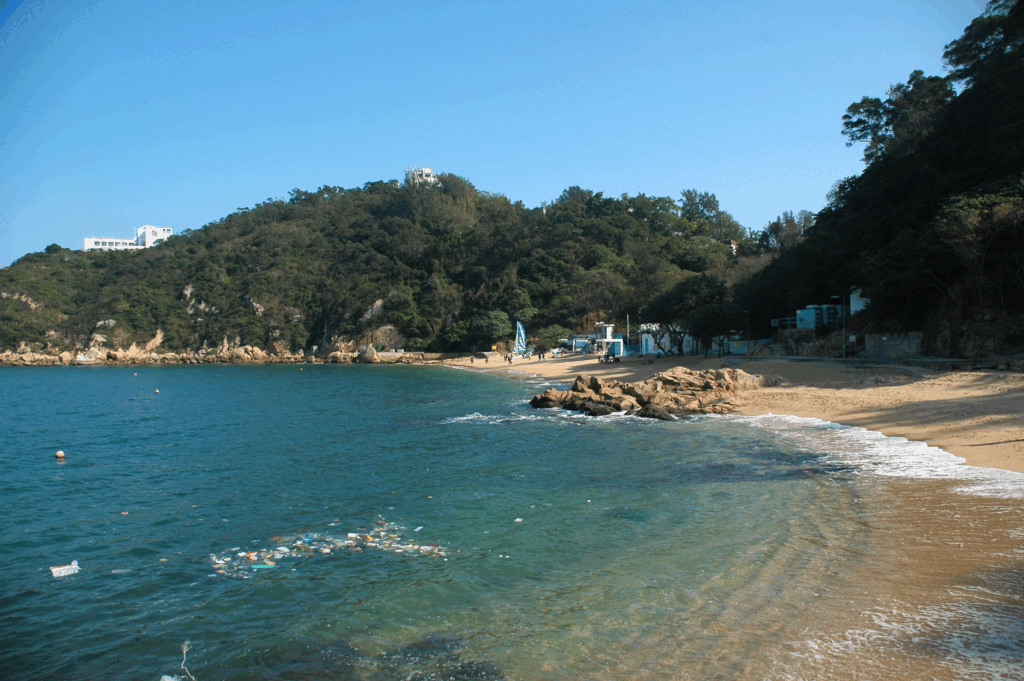 20 Top Dog-Friendly Beaches in Asia for Pets & Owners 11 Kwun Yam Beach