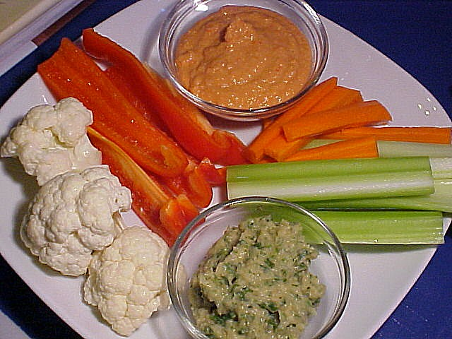 10 Best Travel Snacks for the Road: Healthy & Easy Options 10 Veggie Sticks with Hummus