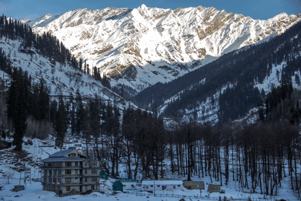 10 Best Adventure Trip Packages in India for Youth 3 . Manali, Himachal Pradesh