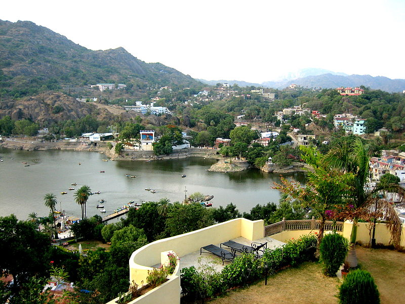 10 Best Trip Destinations for Senior Citizens In India 8 Mount Abu, Rajasthan