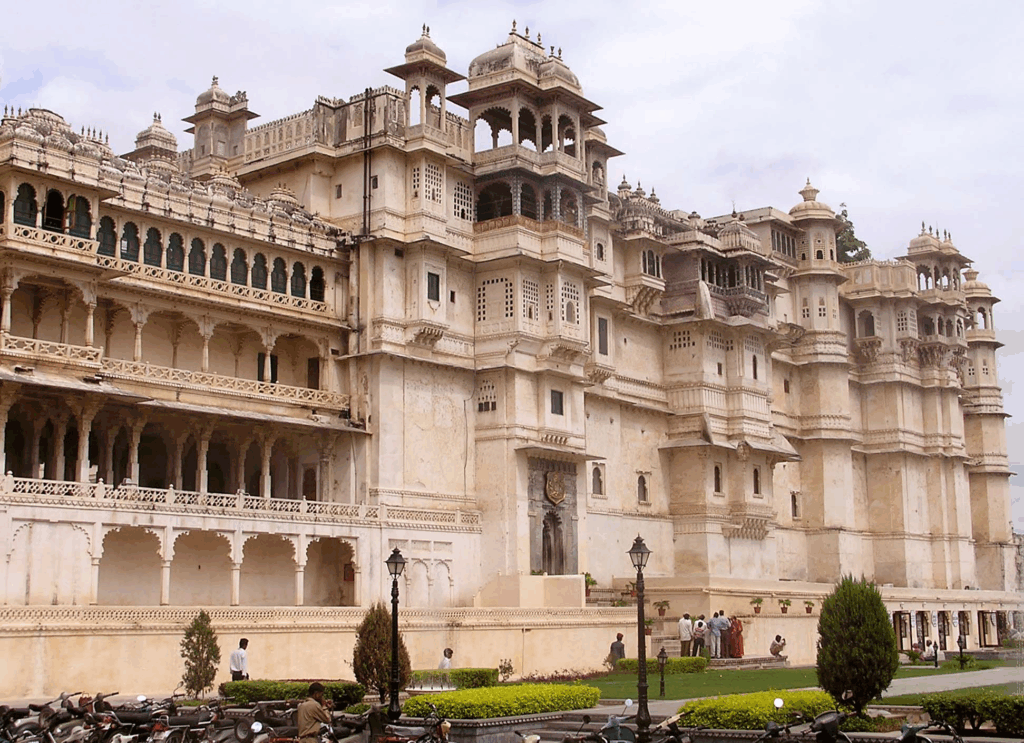 10 Best Trip Destinations for Senior Citizens In India 10 Udaipur, Rajasthan
