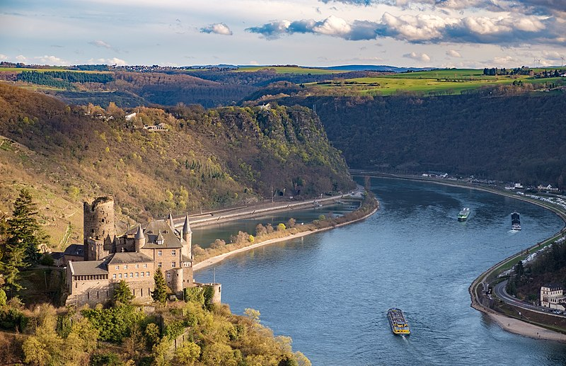 10 Top Train Travel Destinations in Europe for Scenic Journeys 7 Rhine Valley, Germany