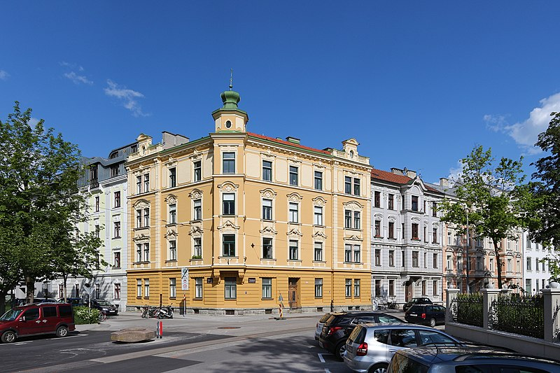 10 Best Winter Destinations In Europe for Snow & Holiday Fun 9 Innsbruck, Austria