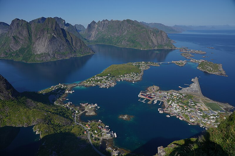 Top 10 Must-Visit Photography Spots Across Europe 7 Reine, Lofoten Islands, Norway