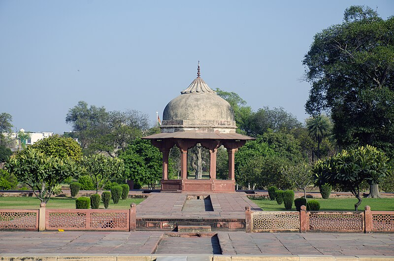 20 Best Heritage Sites In Uttar Pradesh: Explore History & Culture 17 Ram Bagh, Agra