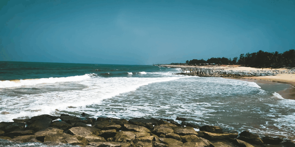 20 Best Beaches in Karnataka for Scenic Getaways 9 Kasarkod Beach, Kasarkod