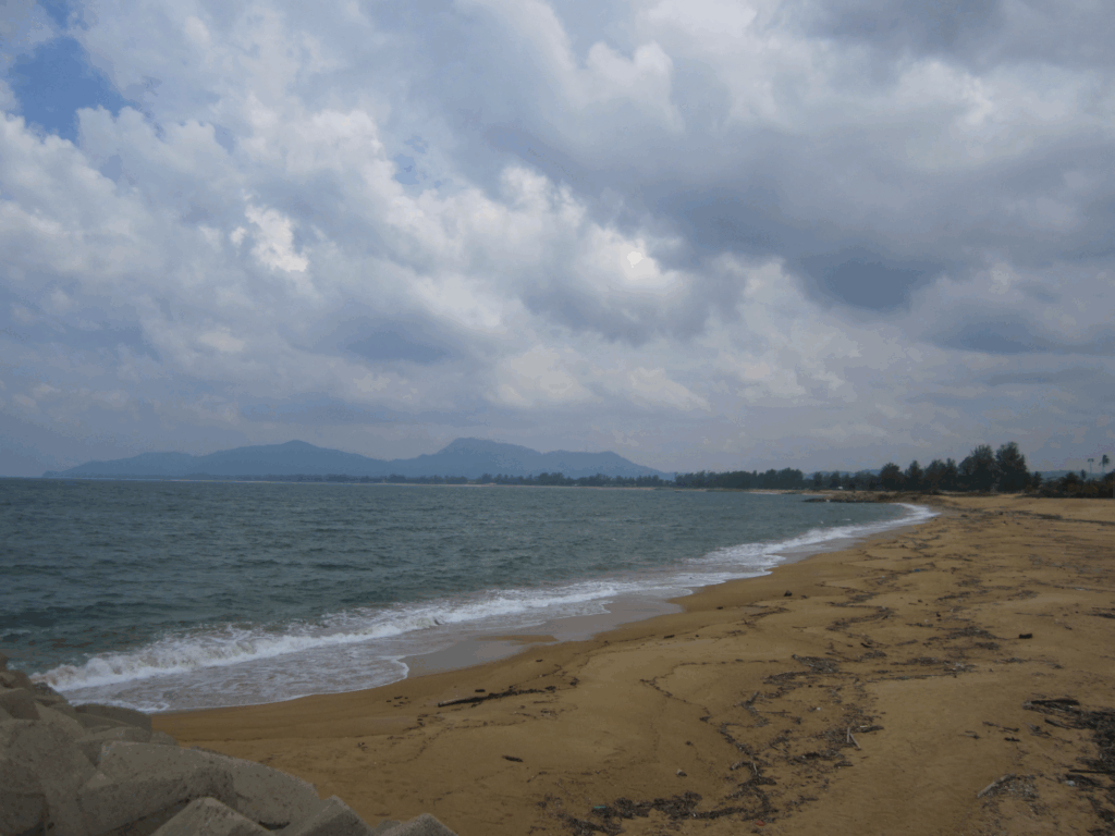 20 Best Beaches in Karnataka for Scenic Getaways 11 Devbagh Beach, Karwar