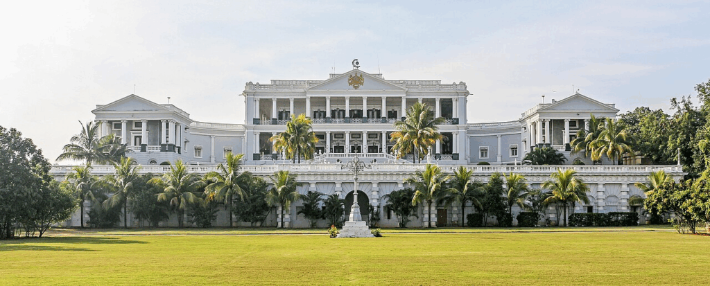 20 Best Heritage Sites in Telangana: Forts, Temples & Palaces 6 Falaknuma Palace, Hyderabad