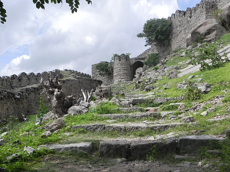 20 Best Heritage Sites in Telangana: Forts, Temples & Palaces 10 Bhongir Fort, Bhongir