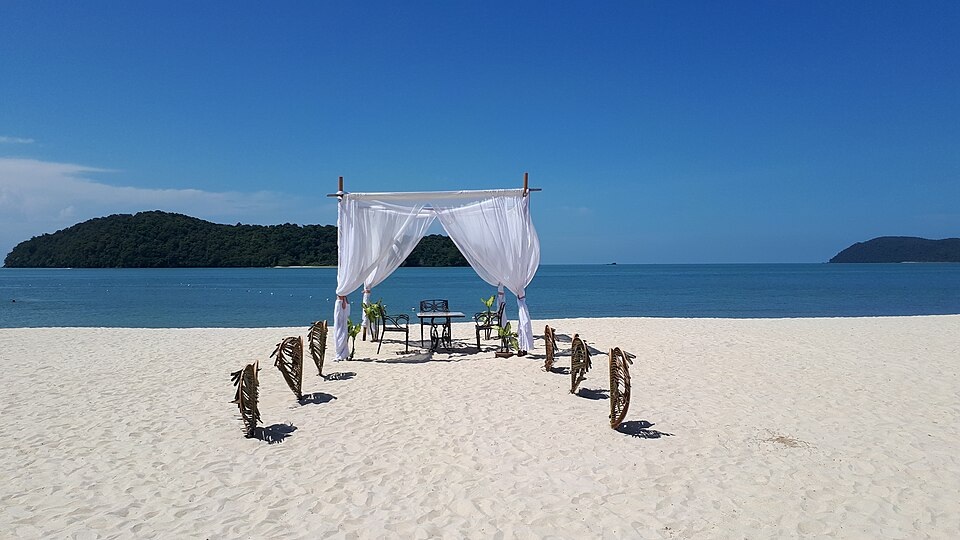 10 Best Maldives Alternatives for Affordable Beach Getaways 9 Langkawi, Malaysia