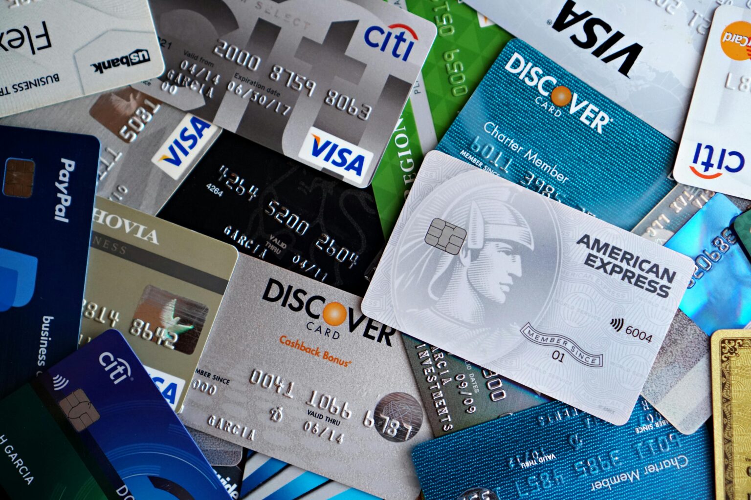 10 Best Travel Credit Cards For International Trips 2026