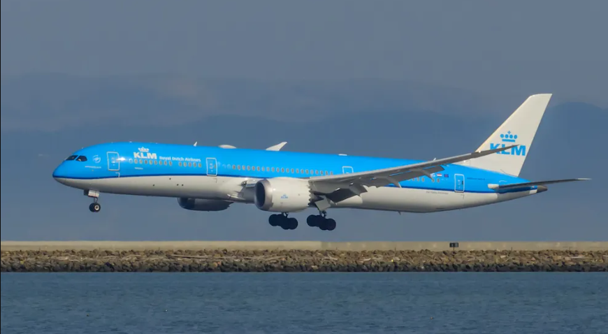 Why Airline and OTA Refund Timelines Differ Clearly