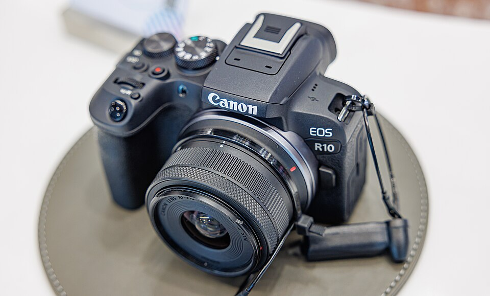 Canon EOS R10