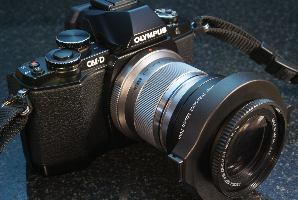 Olympus OM-5