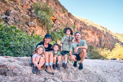 10 Best Satellite Internet Trackers for Off-Grid Nomads 2026