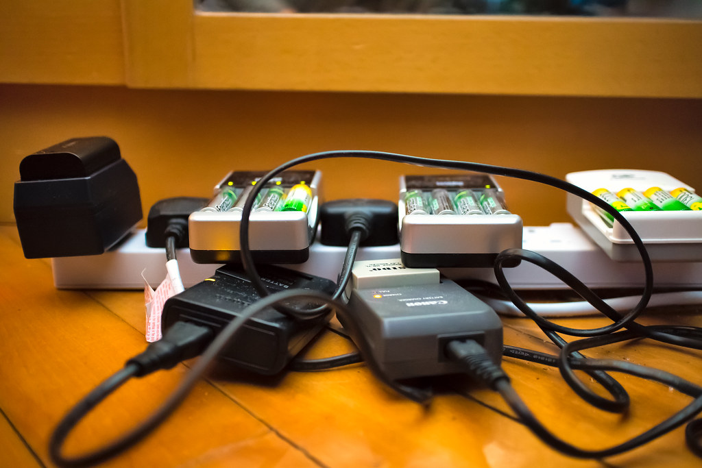 20 Must-Have Travel Gadgets For International Trips Guide 11 Portable Charger Cable Organizer