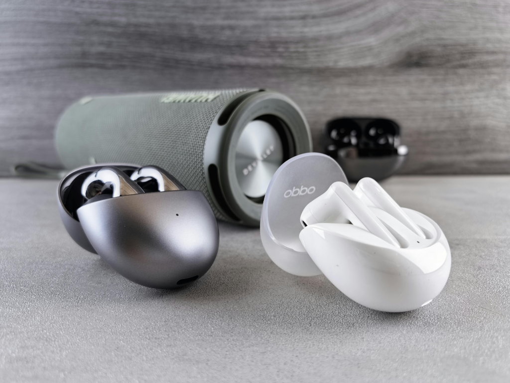 Bluetooth earbuds