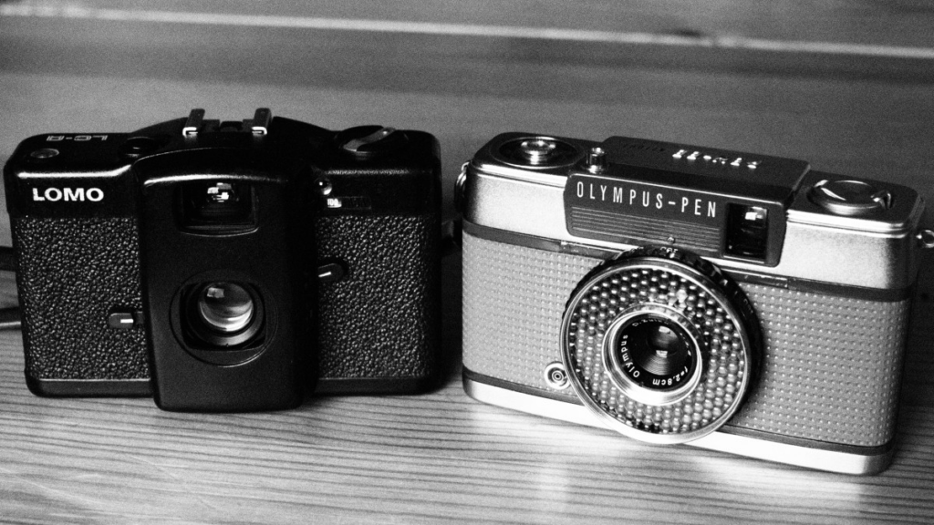 Compact camera