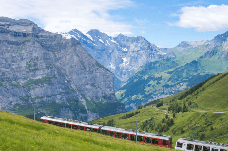 12 Budget Travel Hacks That Actually Work Worldwide 3 Use Budget Airlines