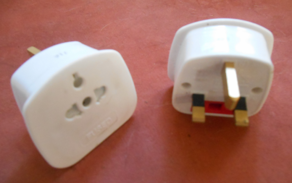 10 Best Travel Accessories Smart Travelers Buy Before Flying 6 Universal Adapter