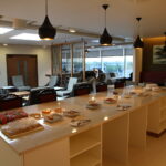 10 Best Airport Lounge Credit Cards With Unlimited Guest Passes