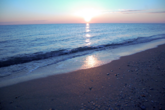 10 Hidden Coastal Towns Free From Cruise Crowds Today