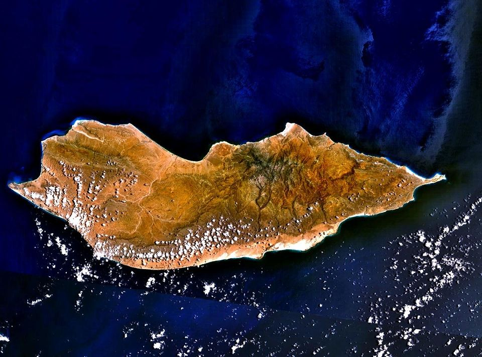 10 Best Secret Islands with Untouched Marine Life & Empty Beaches 3 Socotra, Yemen
