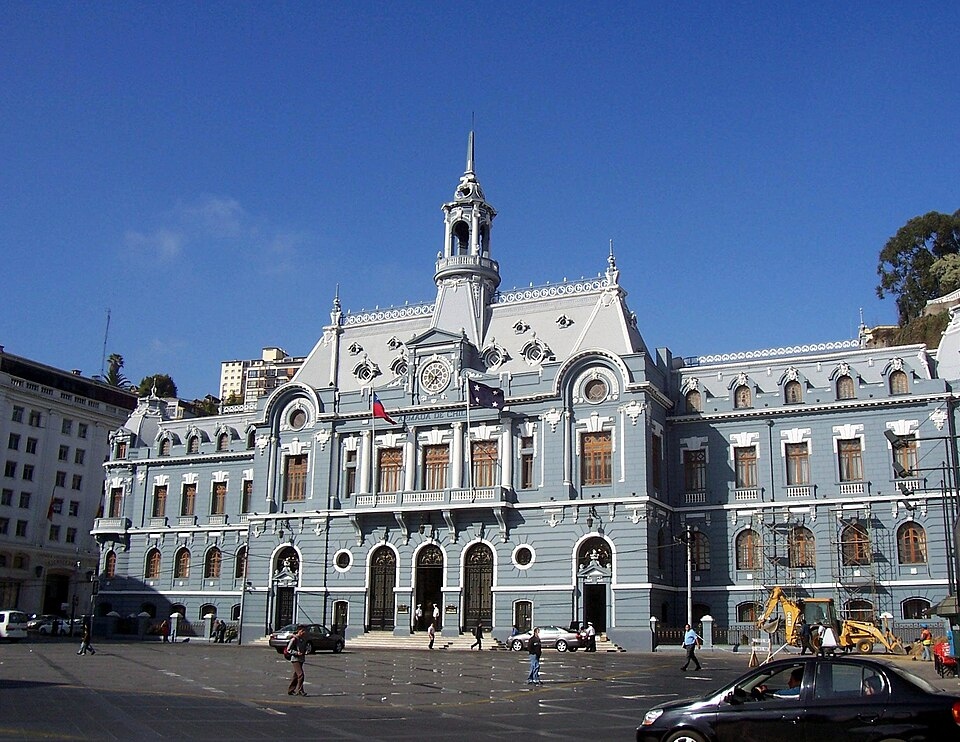 10 Emerging Art & Food Hubs Transforming Global Travel Scene 6 Valparaíso, Chile