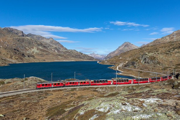 10 Best Luxury Rail Journeys In Europe for Scenic Travel
