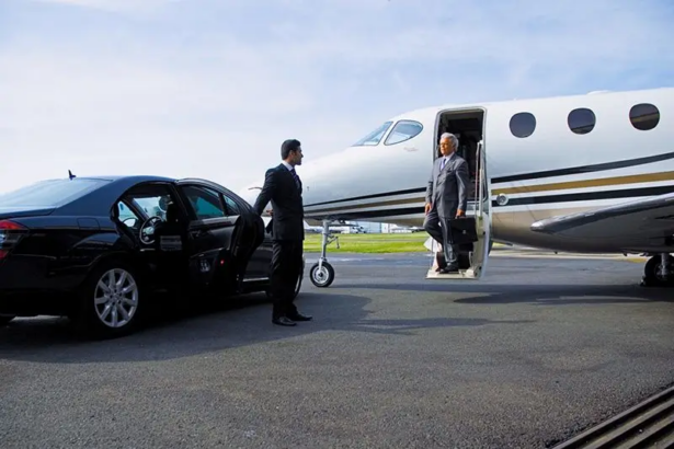 10 Best Airport Transfer Services with Chauffeur Upgrades