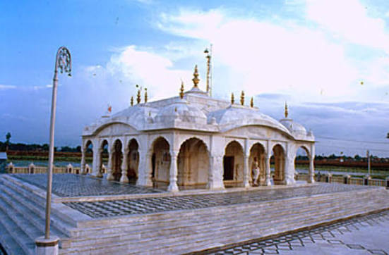 10 Best Buddhist Places to Visit in Bihar: Sacred Sites 7 Pawapuri