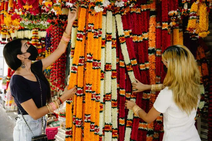 10 Best Shopping Markets In Bihar for Budget & Luxury Shopping 11 Darbhanga Tower Market