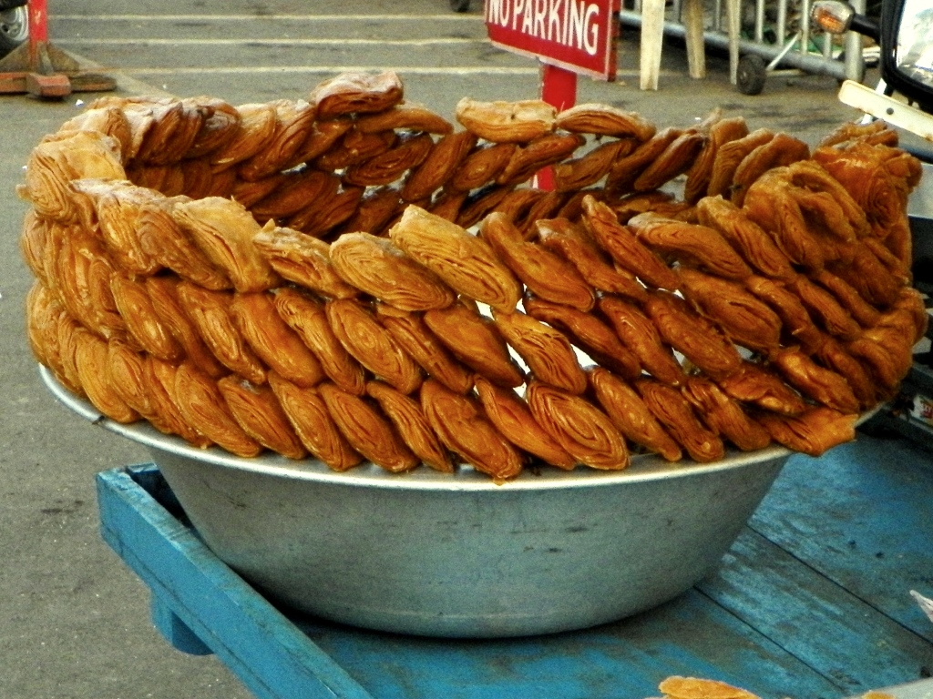10 Best Street Foods to Try in Bihar: Top Local Delights 4 Khaja